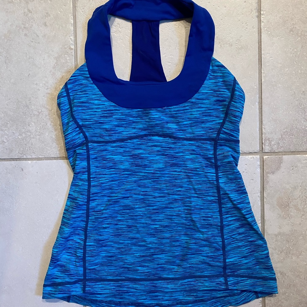 Lululemon tank w/ built in bra. Size 6.